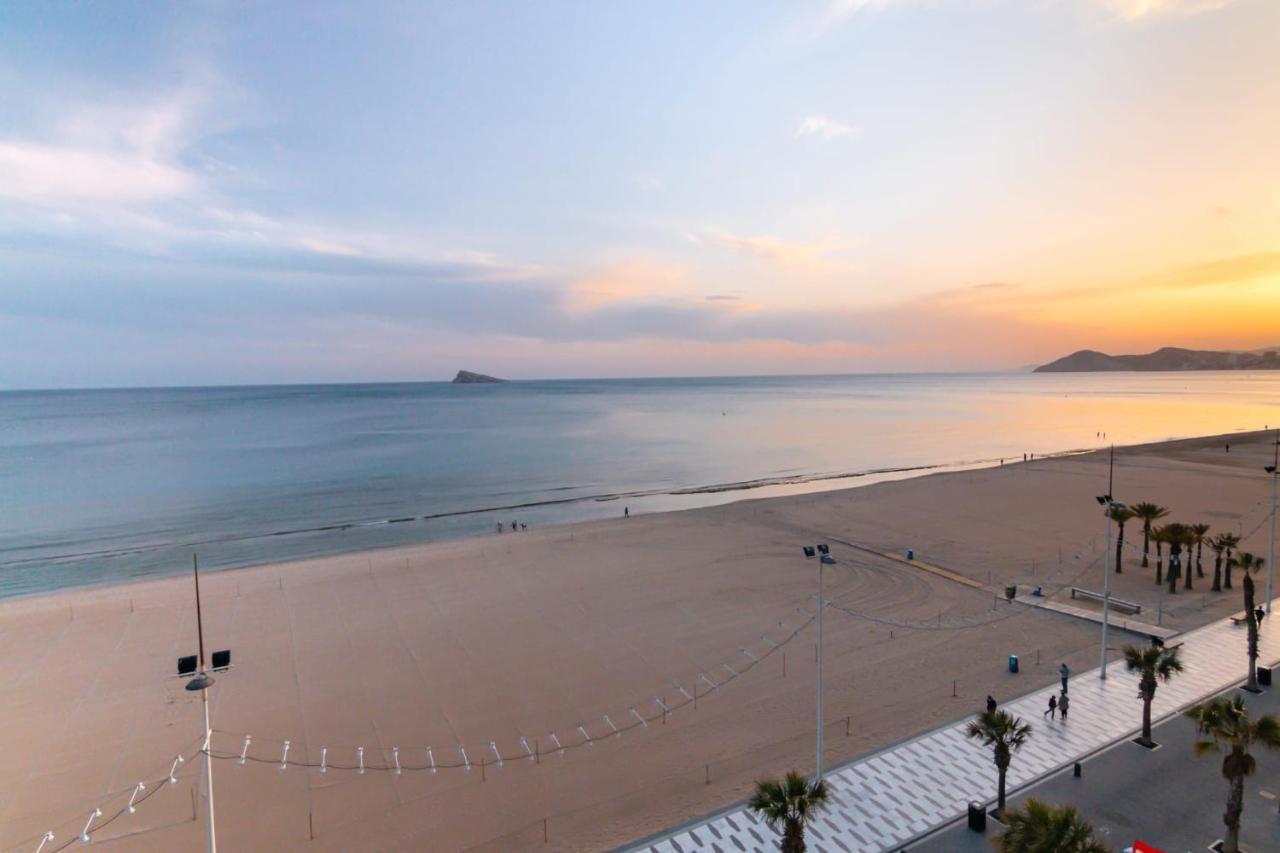 Luminoso Apartamento En Primera Linea De Playa بينايدورم المظهر الخارجي الصورة