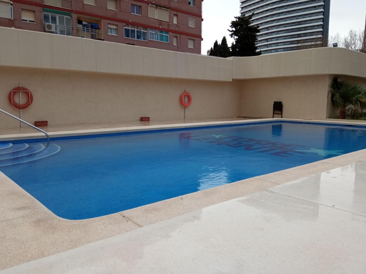 Luminoso Apartamento En Primera Linea De Playa بينايدورم المظهر الخارجي الصورة